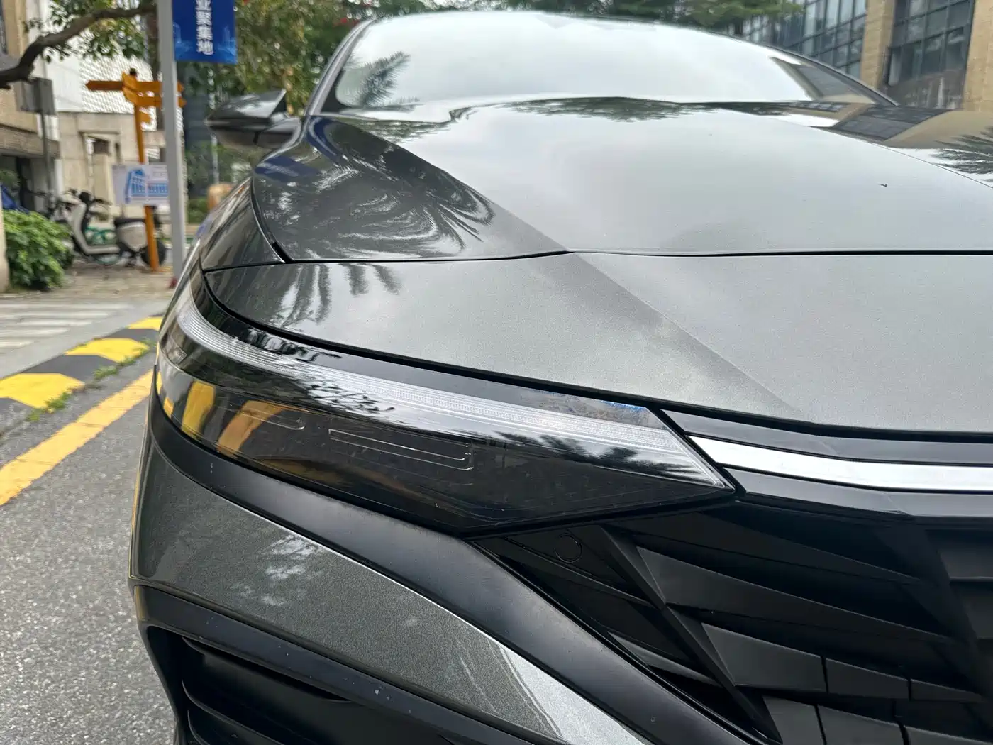 Hyundai Elantra 2023 Model 1.5L CVT LUX Premium Edition фото 9