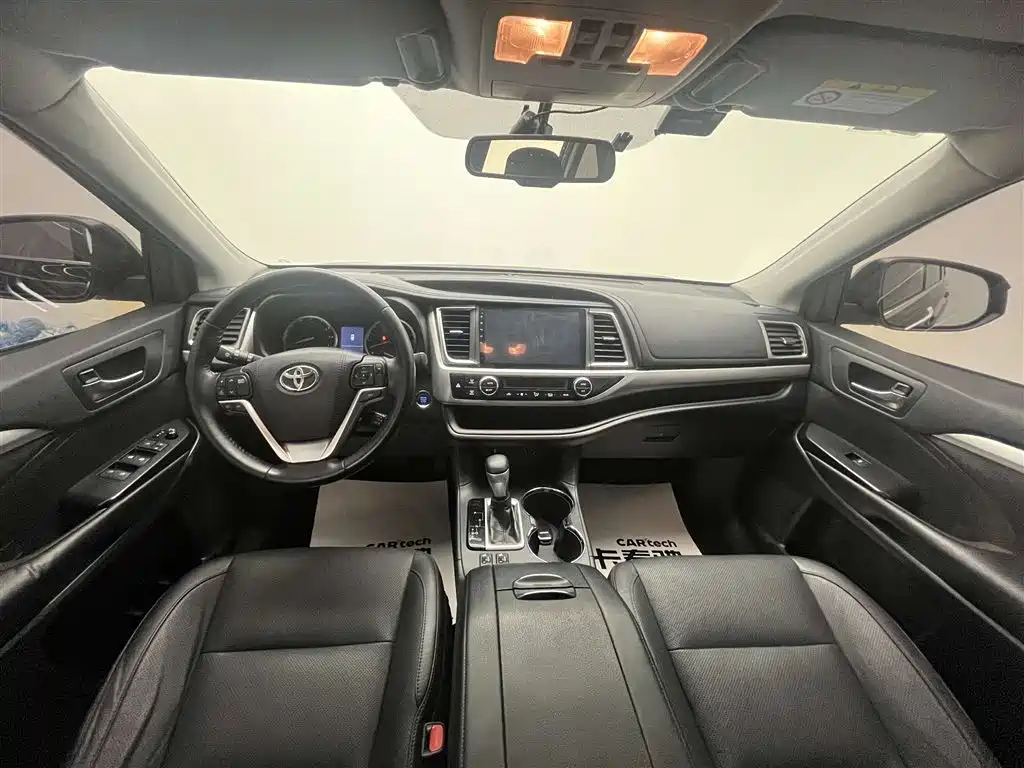 Toyota Highlander 2017 2.0T 4WD Premium 7-Seater фото 10