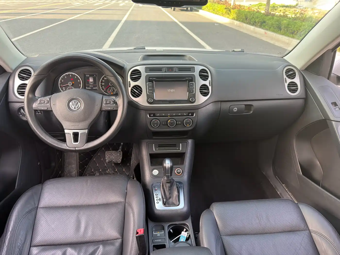 Volkswagen Tiguan 2015 1.8TSI Automatic 2WD Highline фото 6