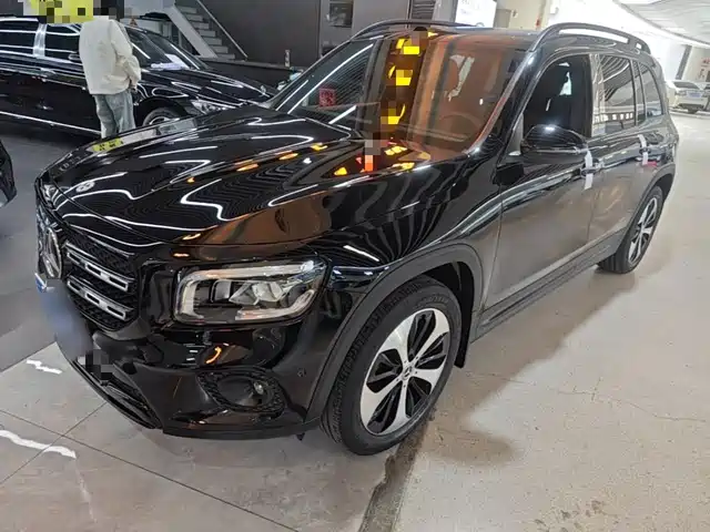 Mercedes-Benz GLB 2021
