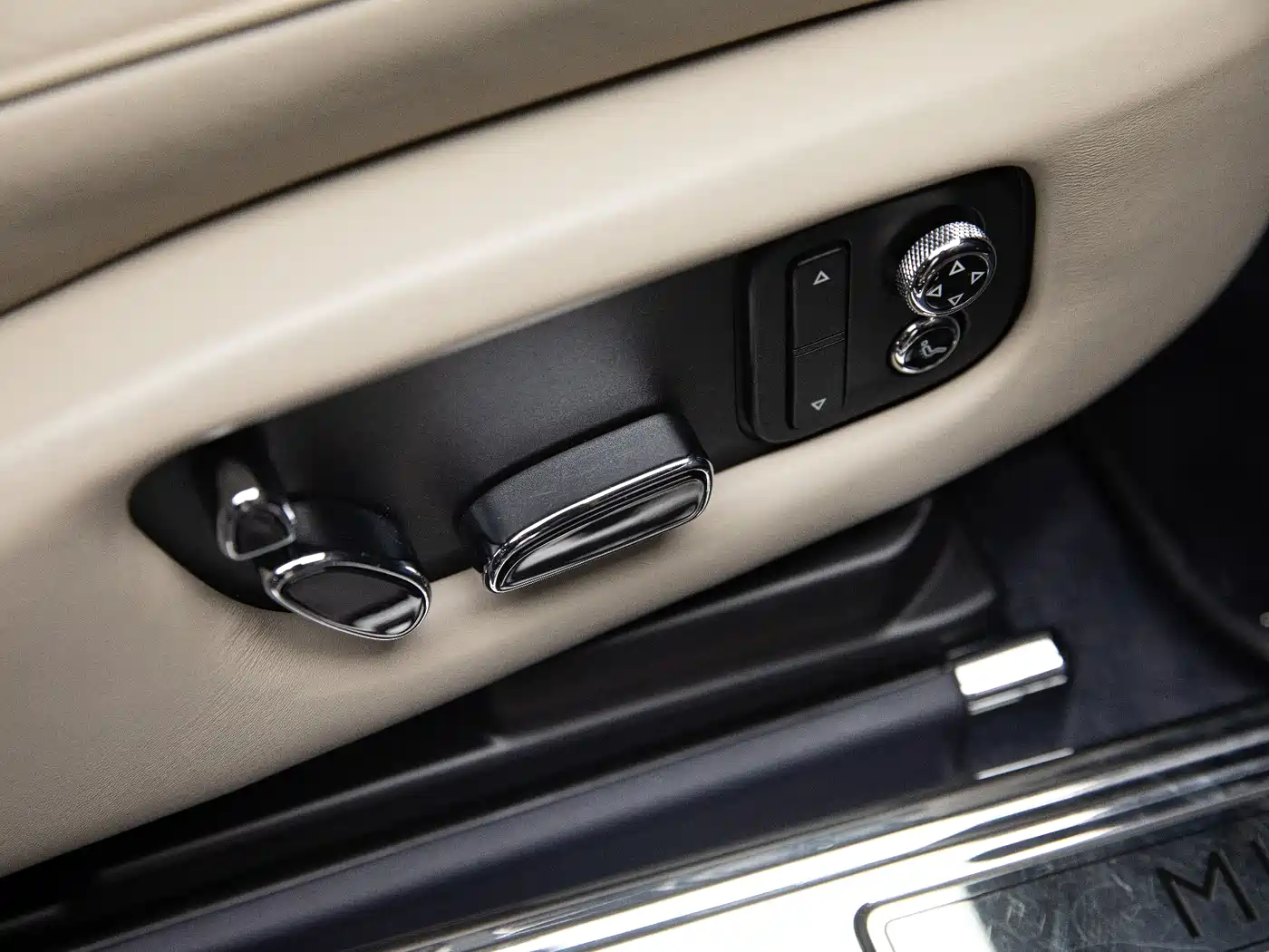 Bentley Mulsanne 2017 6.8T Long Wheelbase фото 26