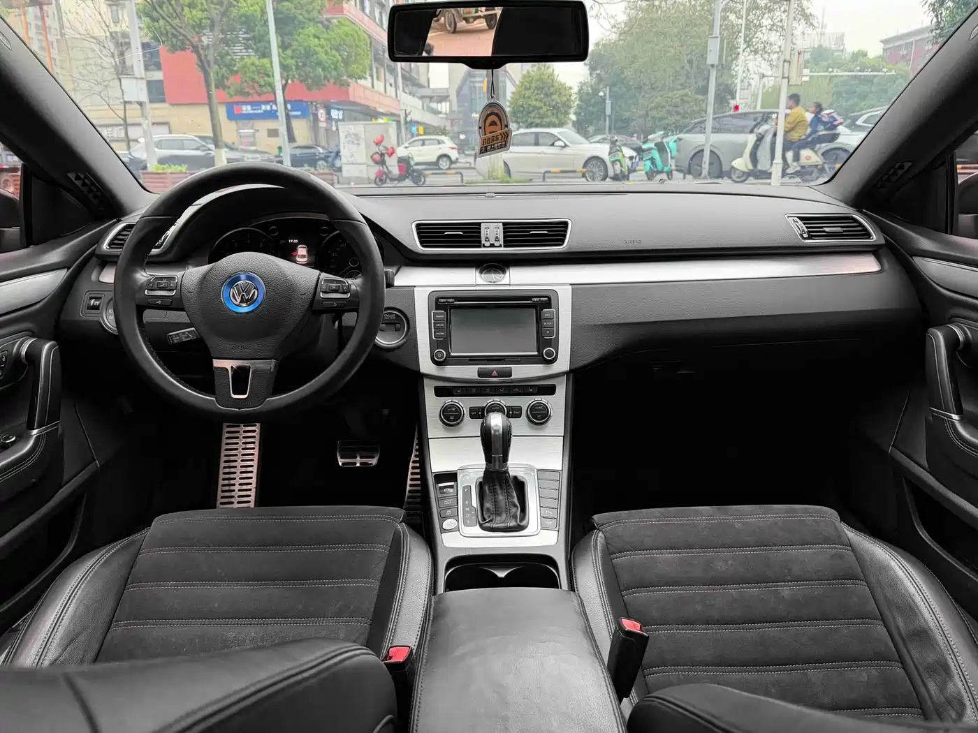 Volkswagen FAW-Volkswagen CC 2016 Model 2.0TSI Luxury фото 9