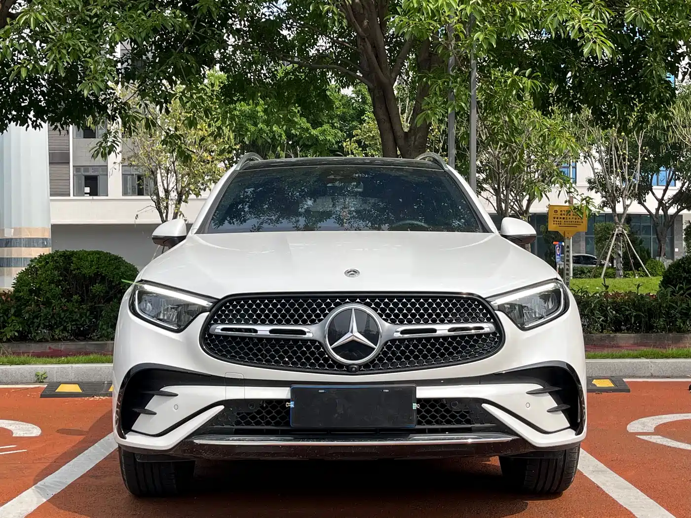 Mercedes-Benz GLC 2023 GLC 300 L 4MATIC Dynamic 7-Seater фото 2