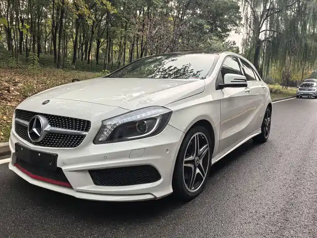 MERCEDES-BENZ A CLASS