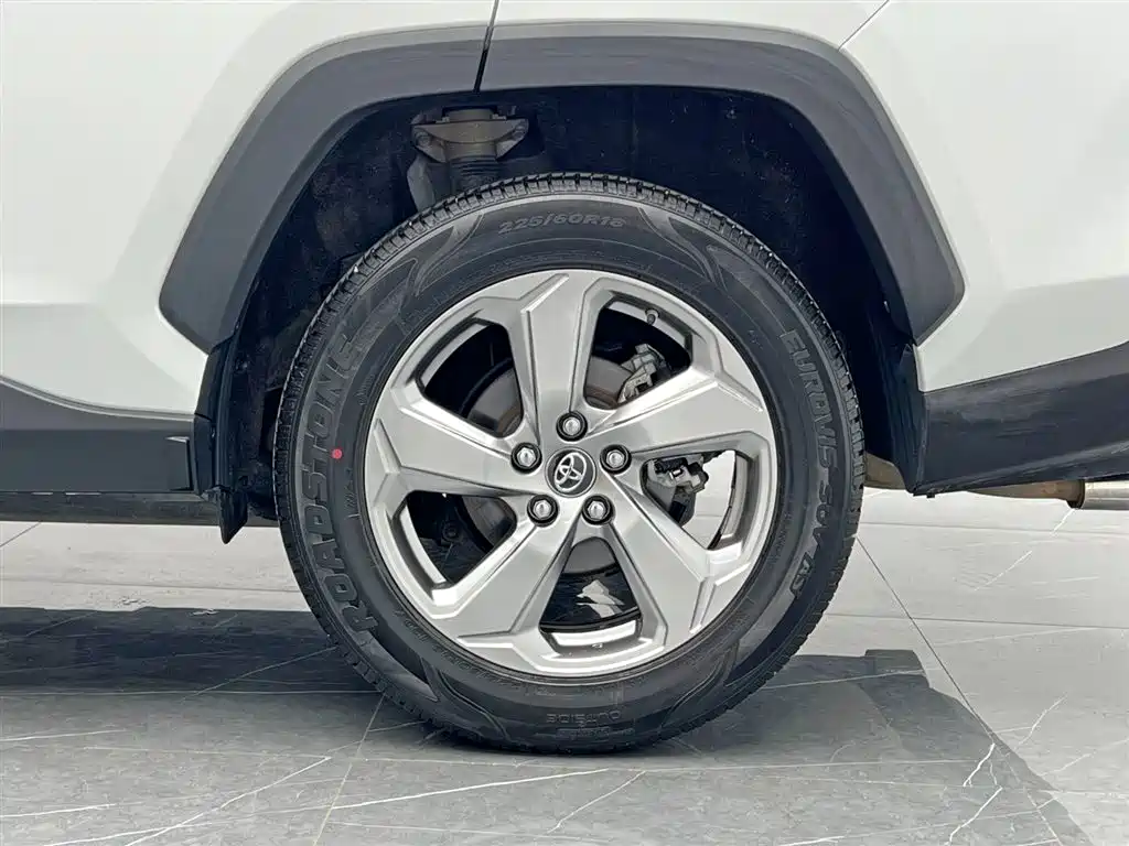 Toyota RAV4 Rongfang 2021 2.0L CVT 2WD Trend фото 24