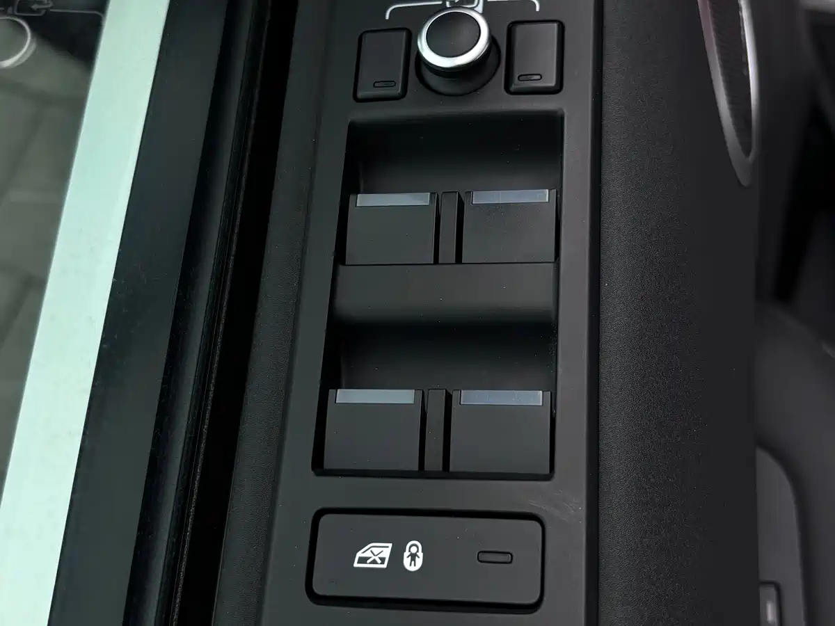Land Rover Discovery 2020 3.0 SC V6 30th Anniversary Special Edition фото 7