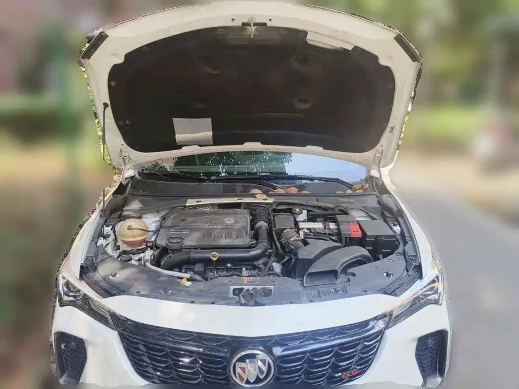 Photo 3 - Buick Verano