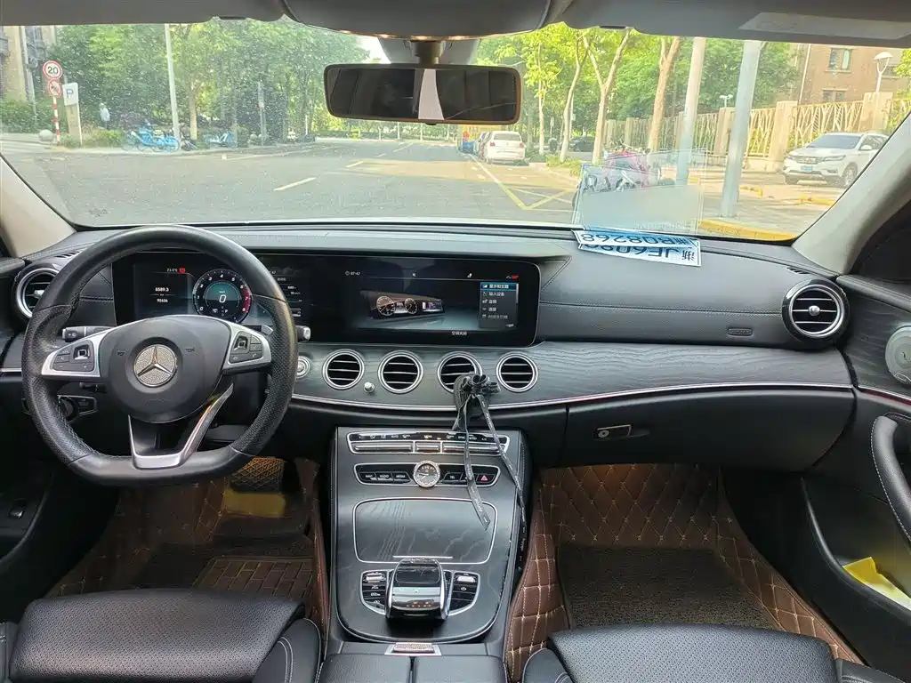 Mercedes-Benz E-Class 2016 E 200 L Sport Type фото 12
