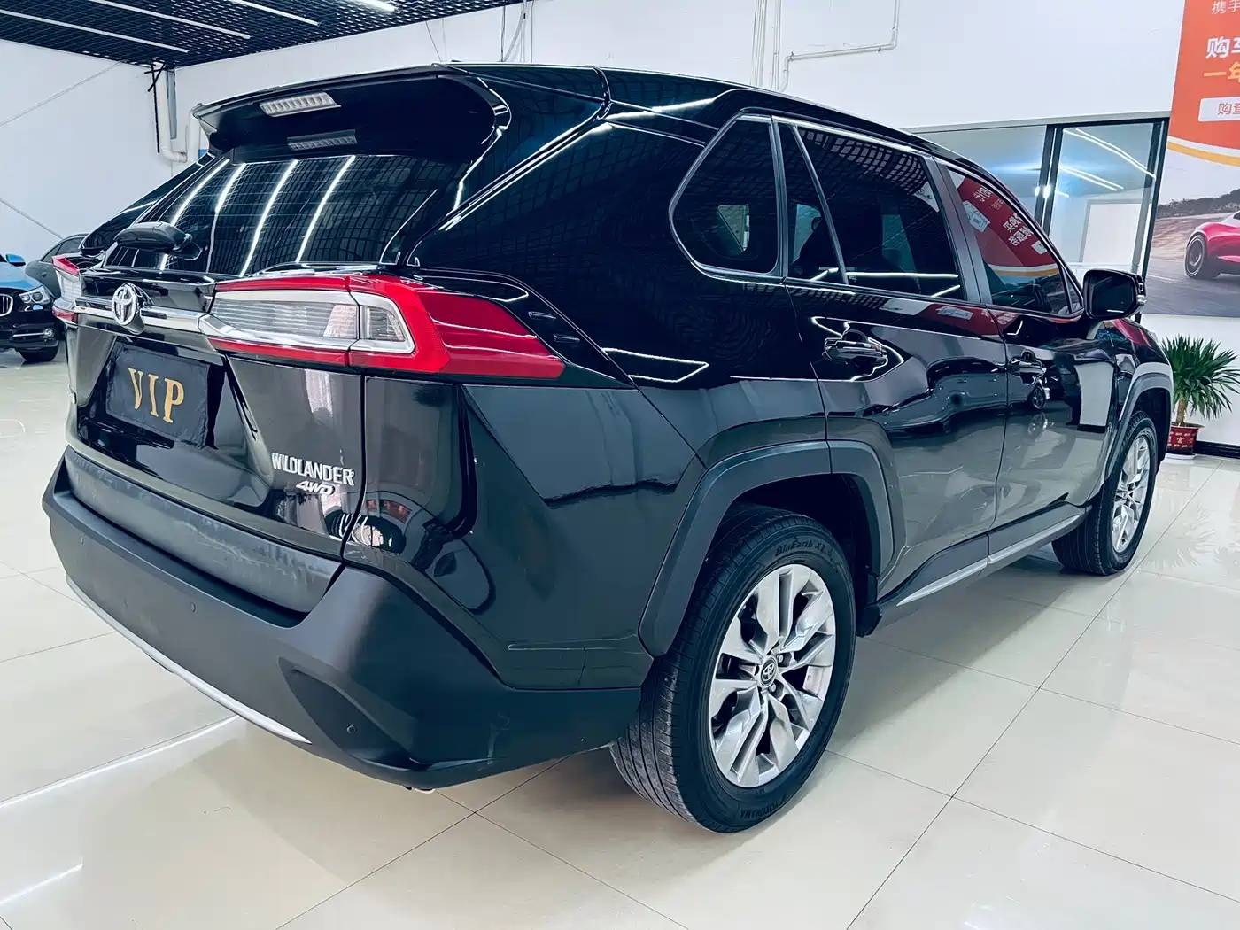 Toyota Wildlander 2022 2.0L CVT AWD Luxury Edition фото 8