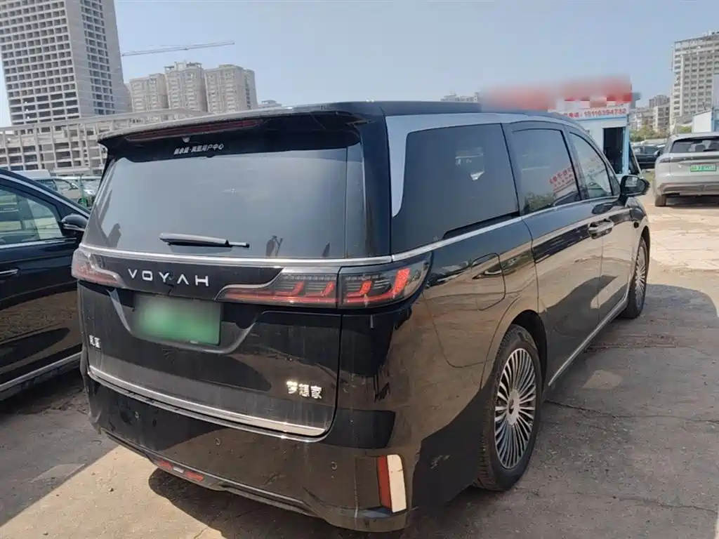 Voyah Auto Voyah Dreamer 2025 Model PHEV 4WD Premium QianKun Edition фото 7