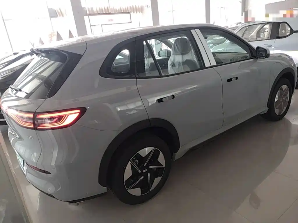 Geely Galaxy Galaxy E5 2026 2026 530km Voyager Edition