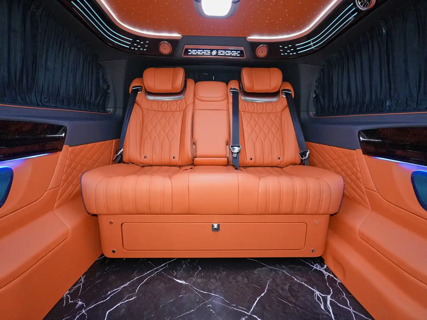 Mercedes-Benz Vito 2024 2.0T Business 7-Seater фото 13