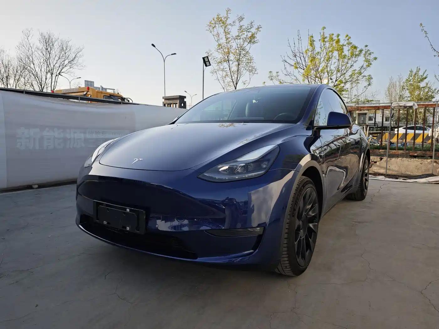 TESLA MODEL Y