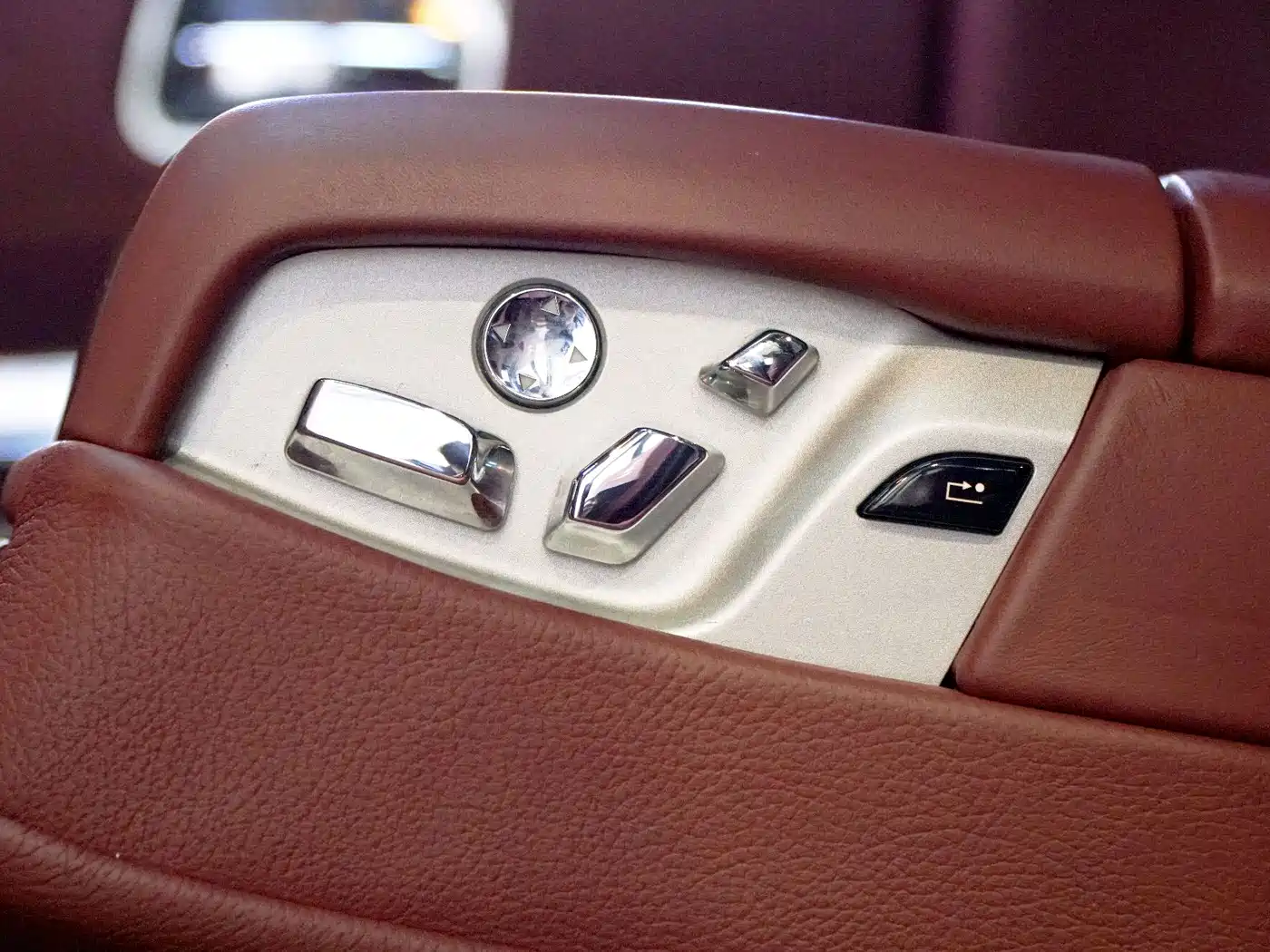 Rolls-Royce Ghost 2011 2010 Model 6.6T Standard