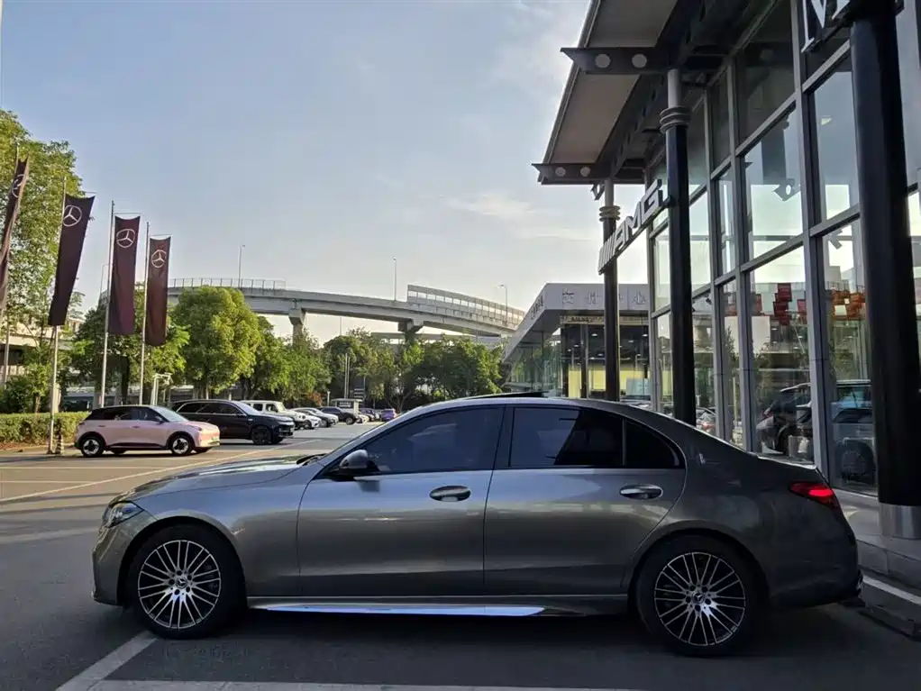 Mercedes-Benz C-Class 2024 C 260 L Sport фото 6