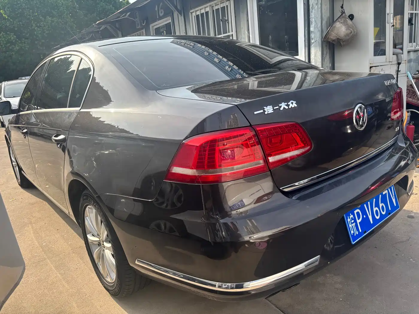 Volkswagen Magotan 2012 Facelift 1.8TSI Luxury фото 6
