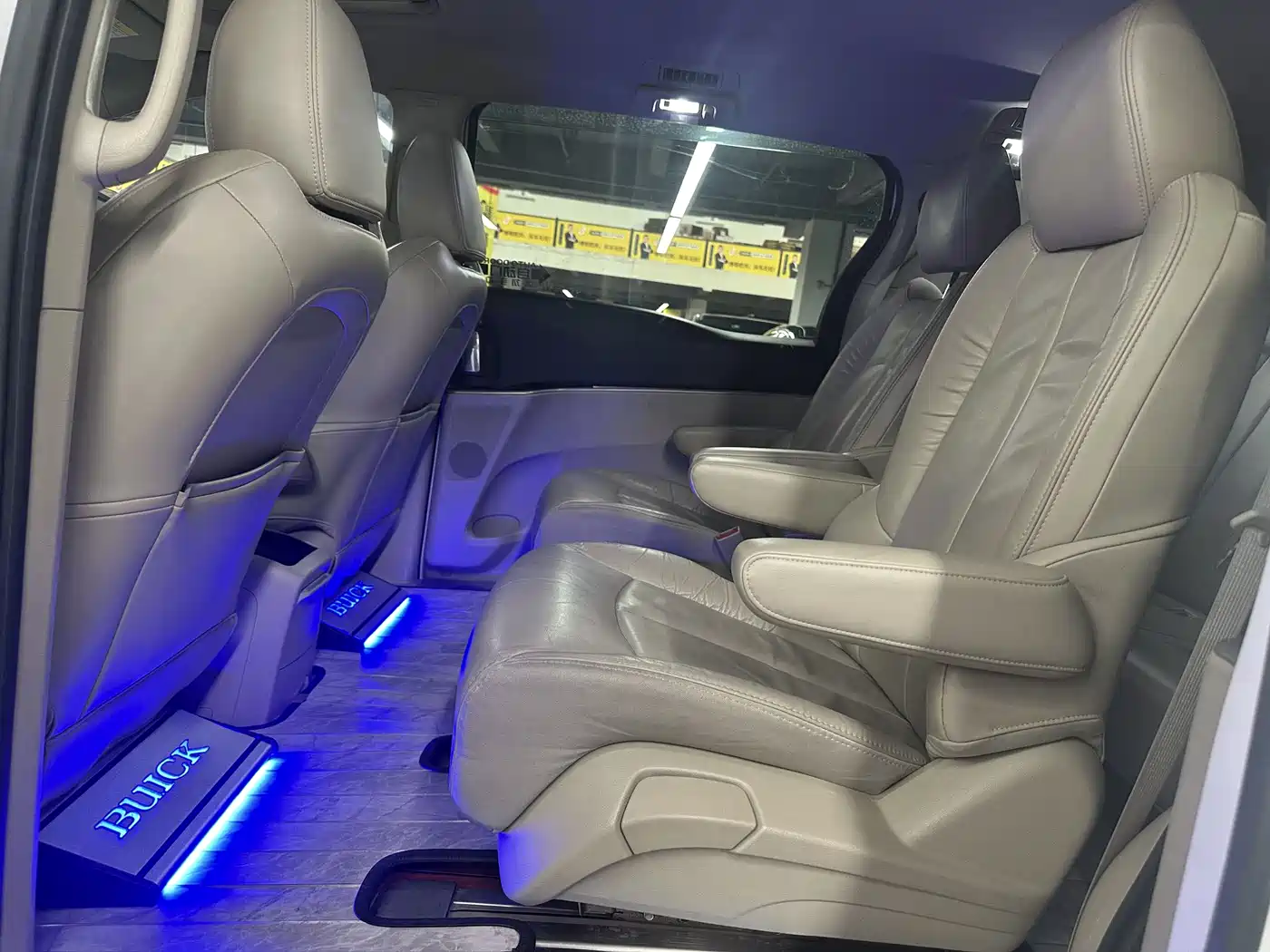Buick GL8 2017 25S Premium Model China V фото 4