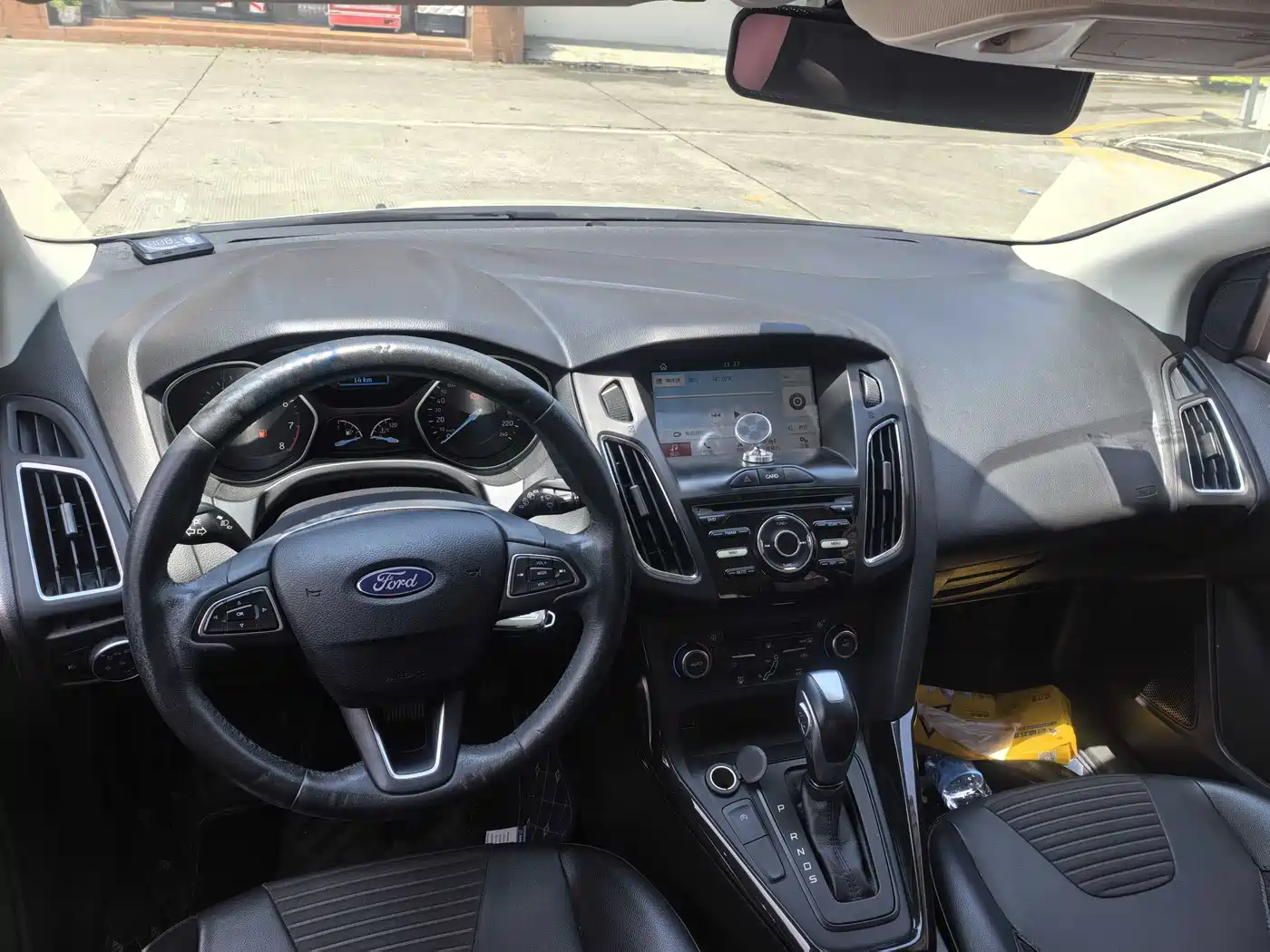 FORD FOX