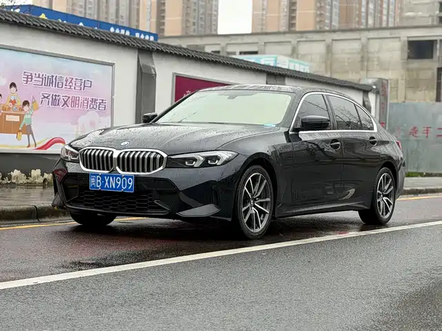 BMW 3 SERIES