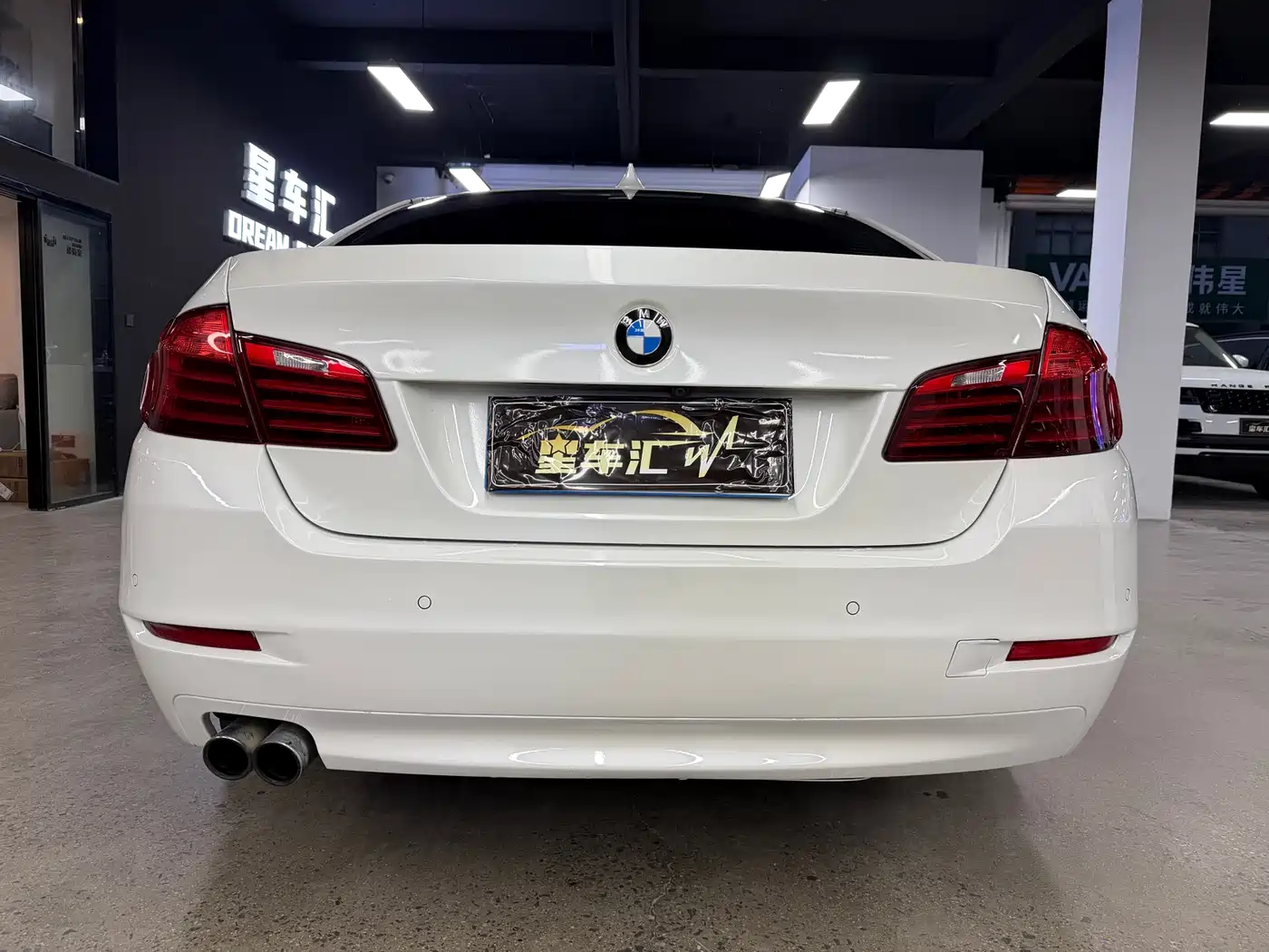 BMW 5 Series 2017 520Li Classic Edition фото 12