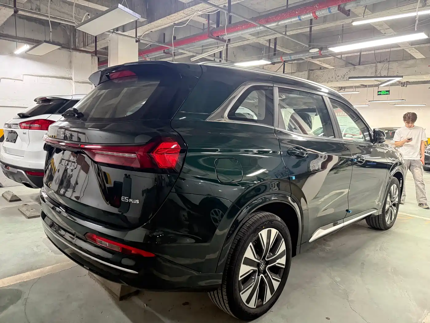 Landian E5 PLUS 2026 165km Long Range First Edition Max 7-Seater фото 4