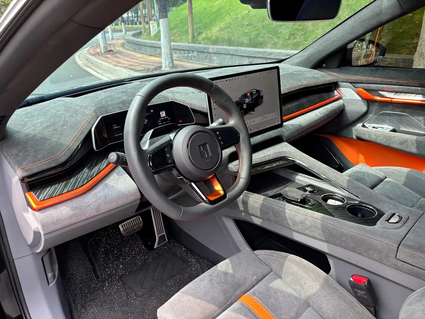 ZEEKR EXTREME KRYPTON 001