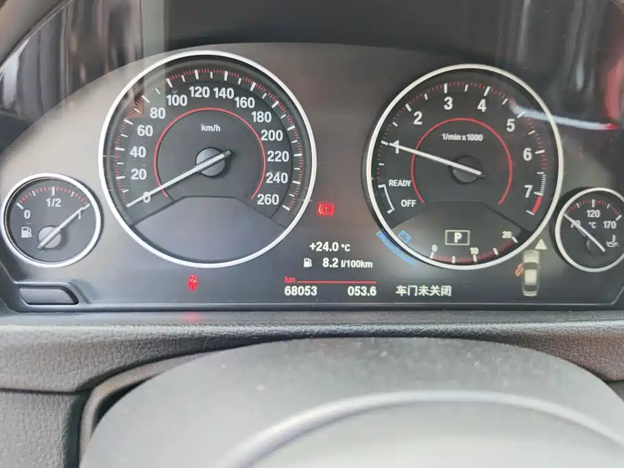 Фото 14 - BMW 3 Series