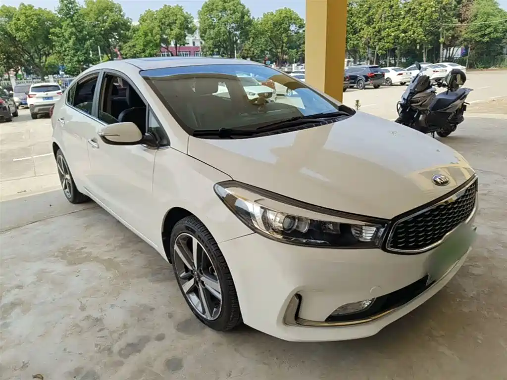 Kia K3 2016 1.6L Automatic GLS фото 4