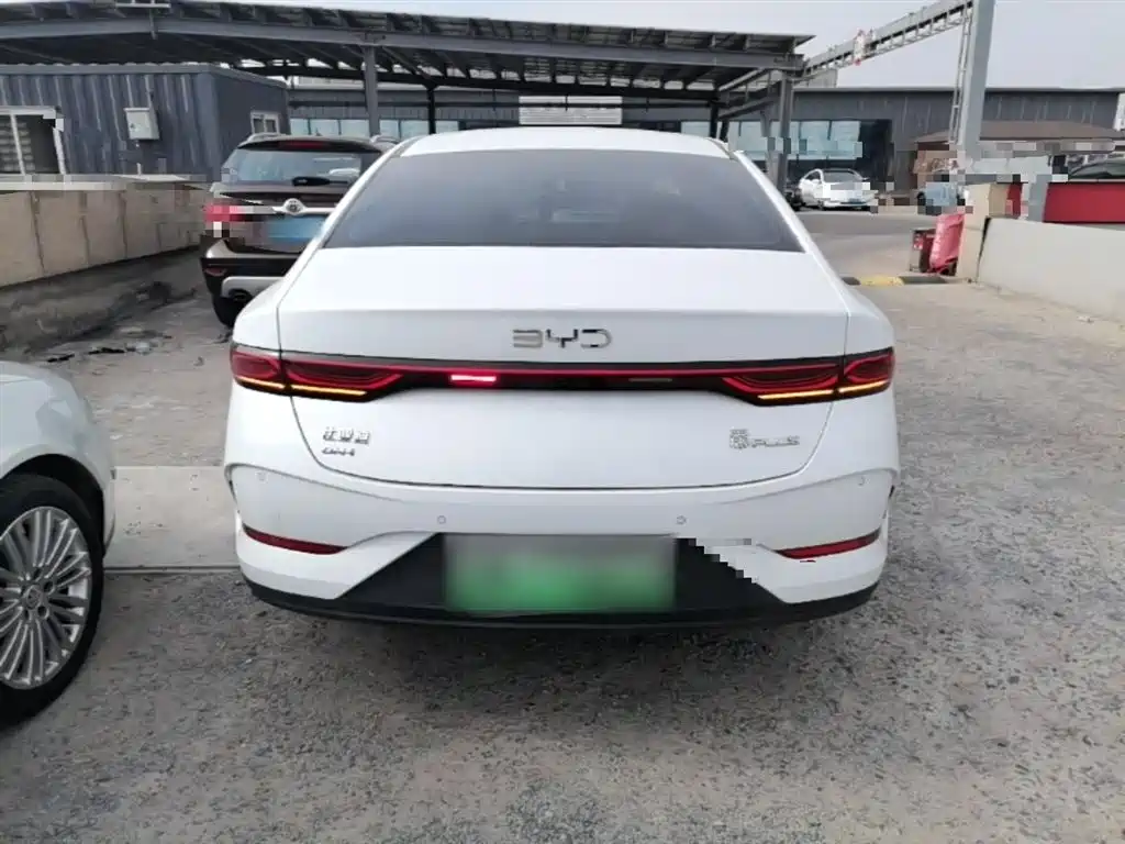 BYD Qin PLUS 2025 DM-i Smart Drive 55KM Leader фото 6