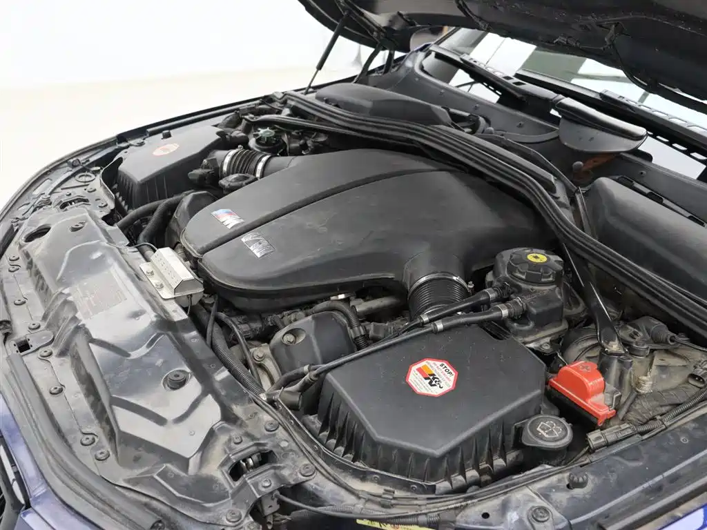 BMW M5 2005 Model M5 фото 24