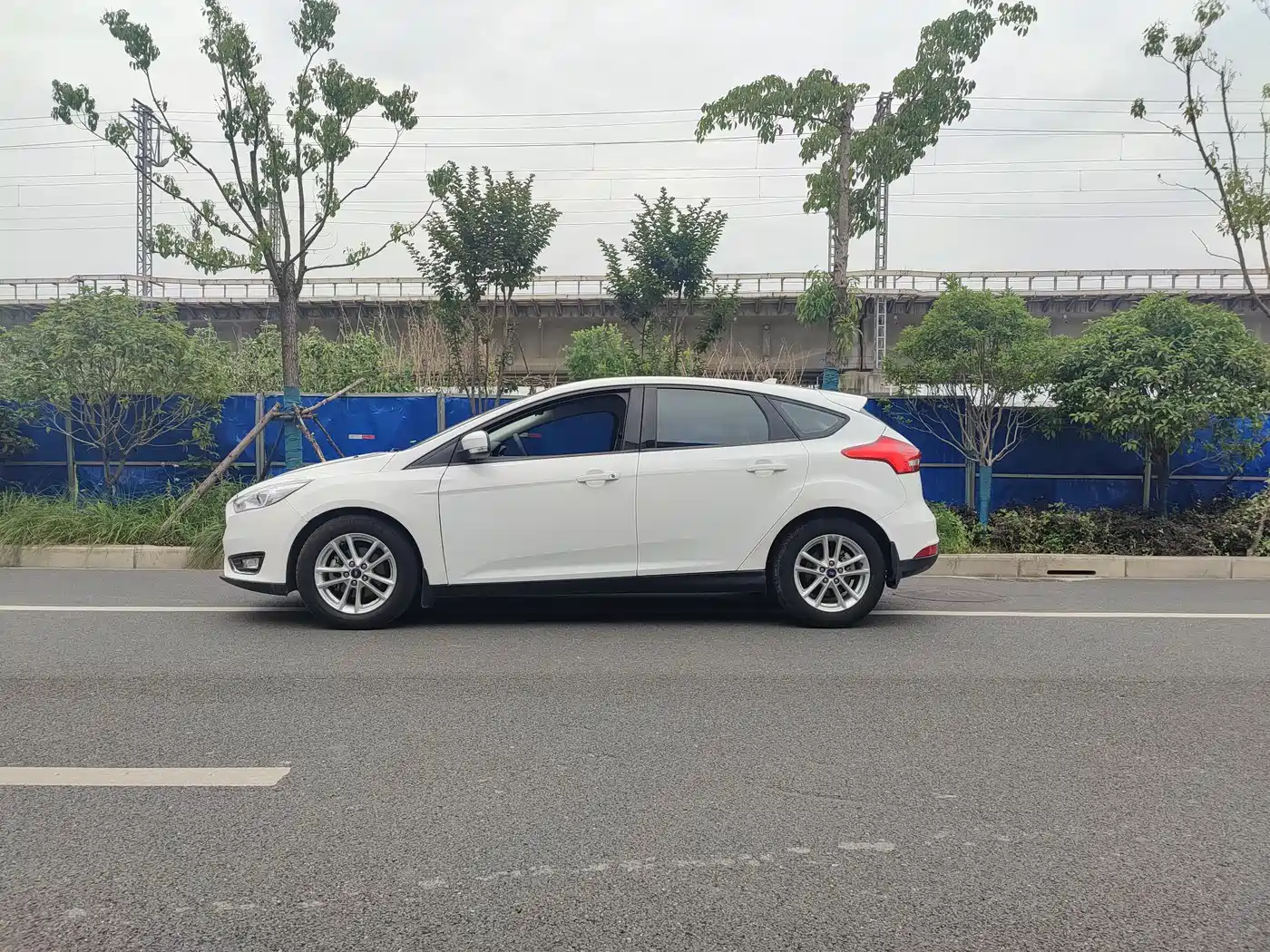 FORD FOX
