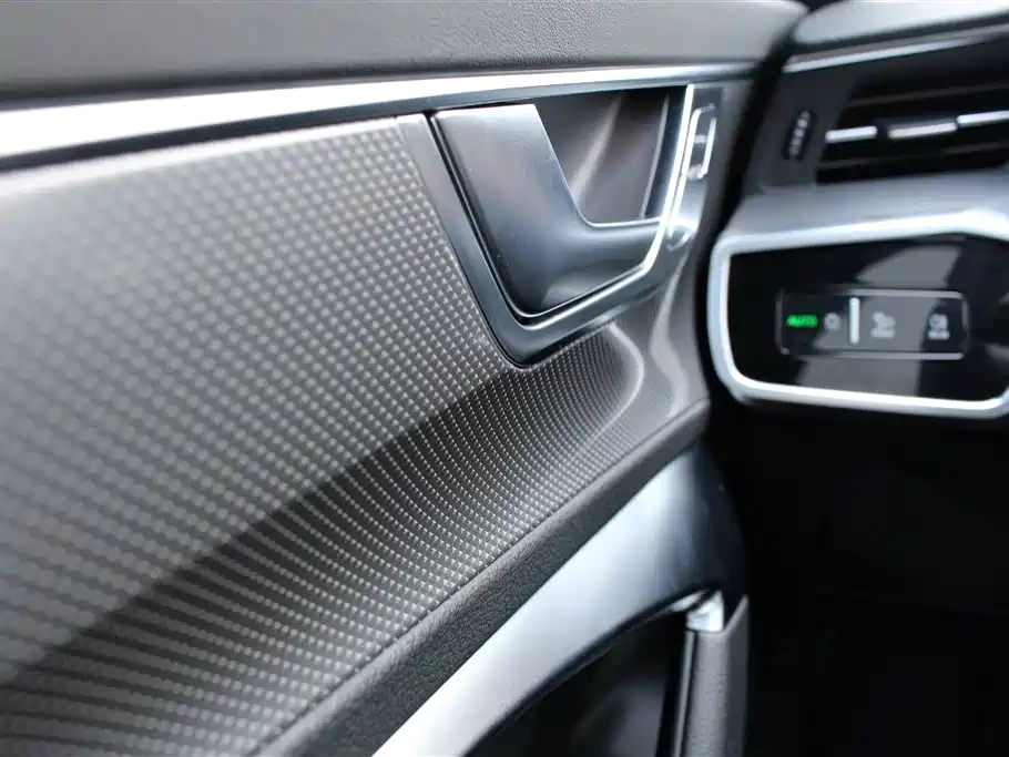 Audi A6L 2023 40 TFSI Luxury Dynamic фото 13