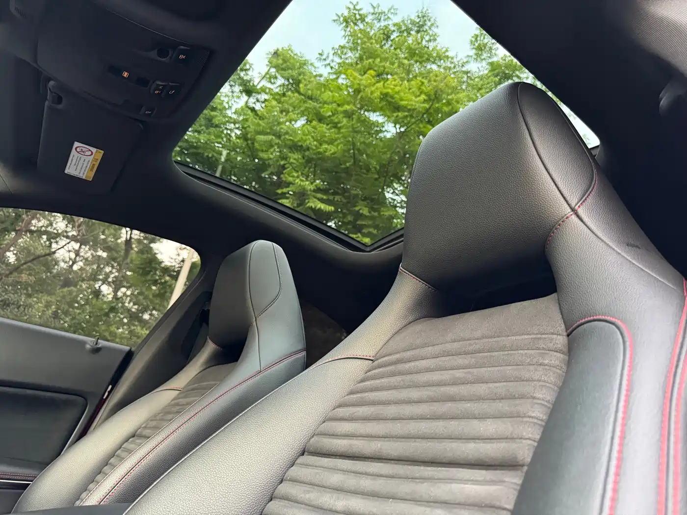 Mercedes-Benz CLA (Import) 2018 CLA 220 4MATIC фото 16