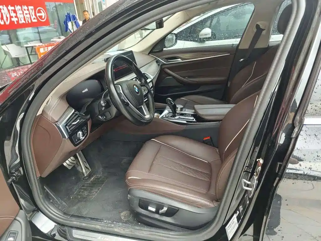 Фото 6 - BMW 5 Series