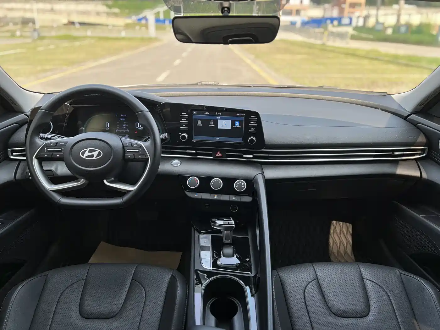 Hyundai Elantra 2023 1.5L CVT GLX Elite Edition фото 10