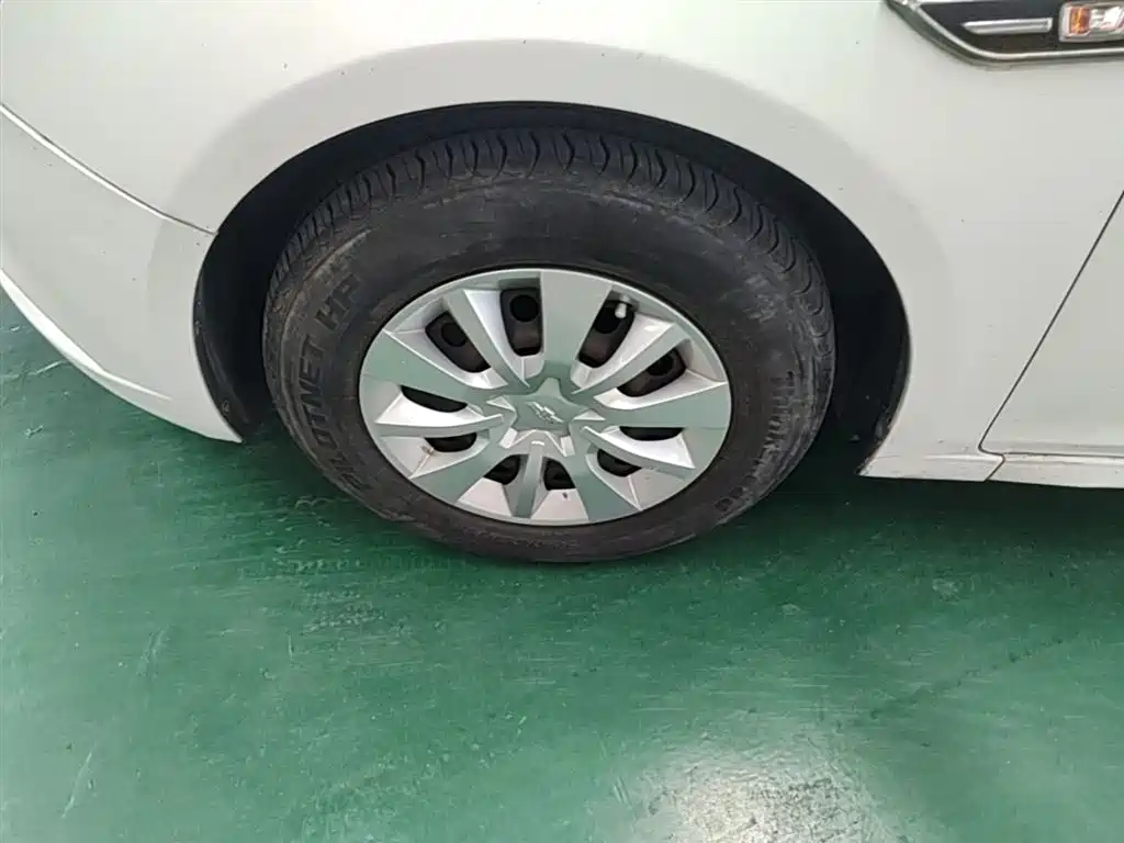 Chevrolet Cruze 2015 1.5L Classic SL MT фото 23
