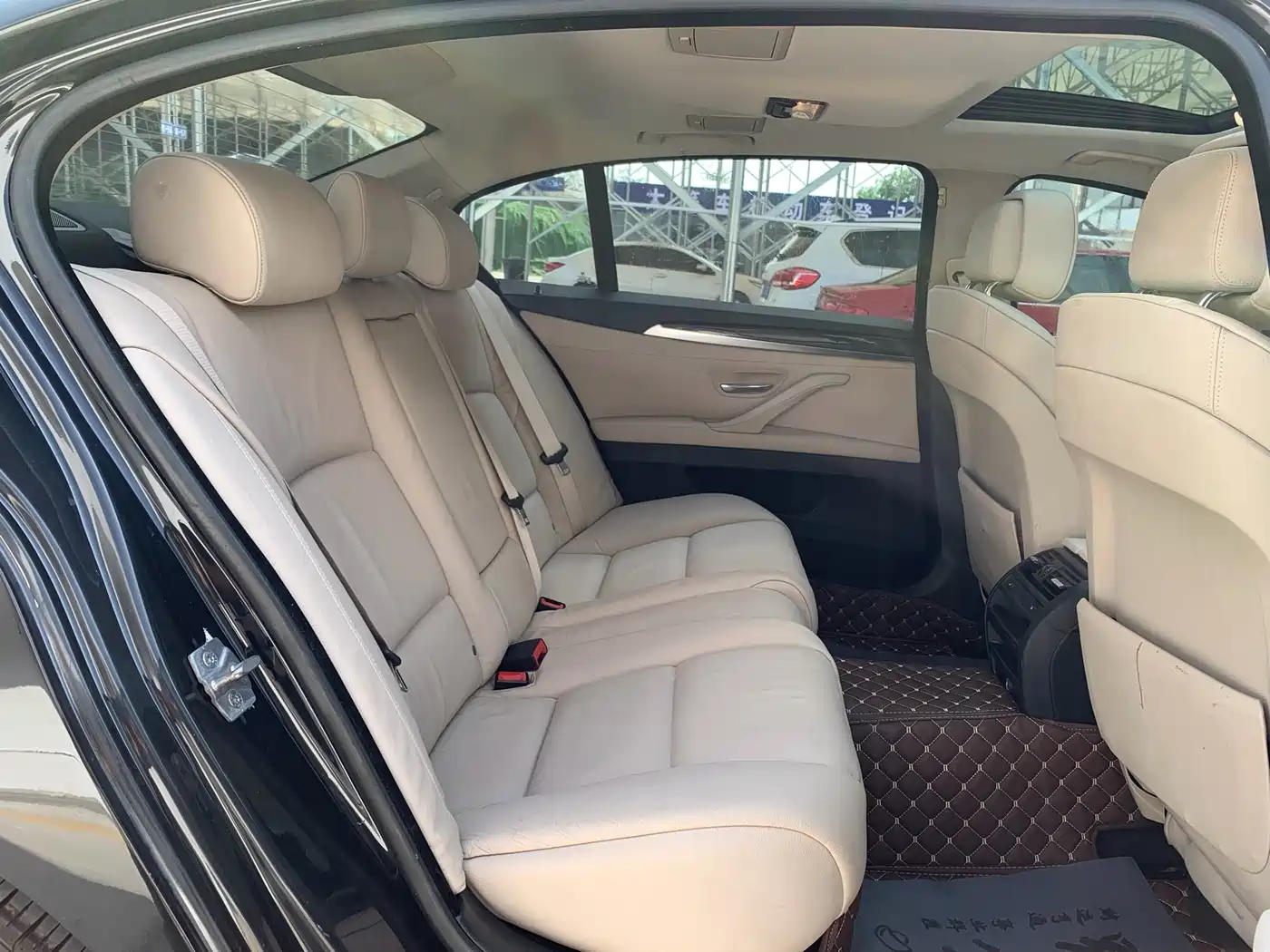 BMW 5 Series 2011 523Li Luxury фото 9