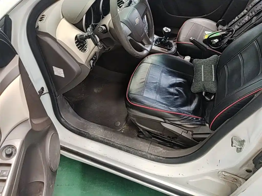 Chevrolet Cruze 2015 1.5L Classic SL MT фото 16
