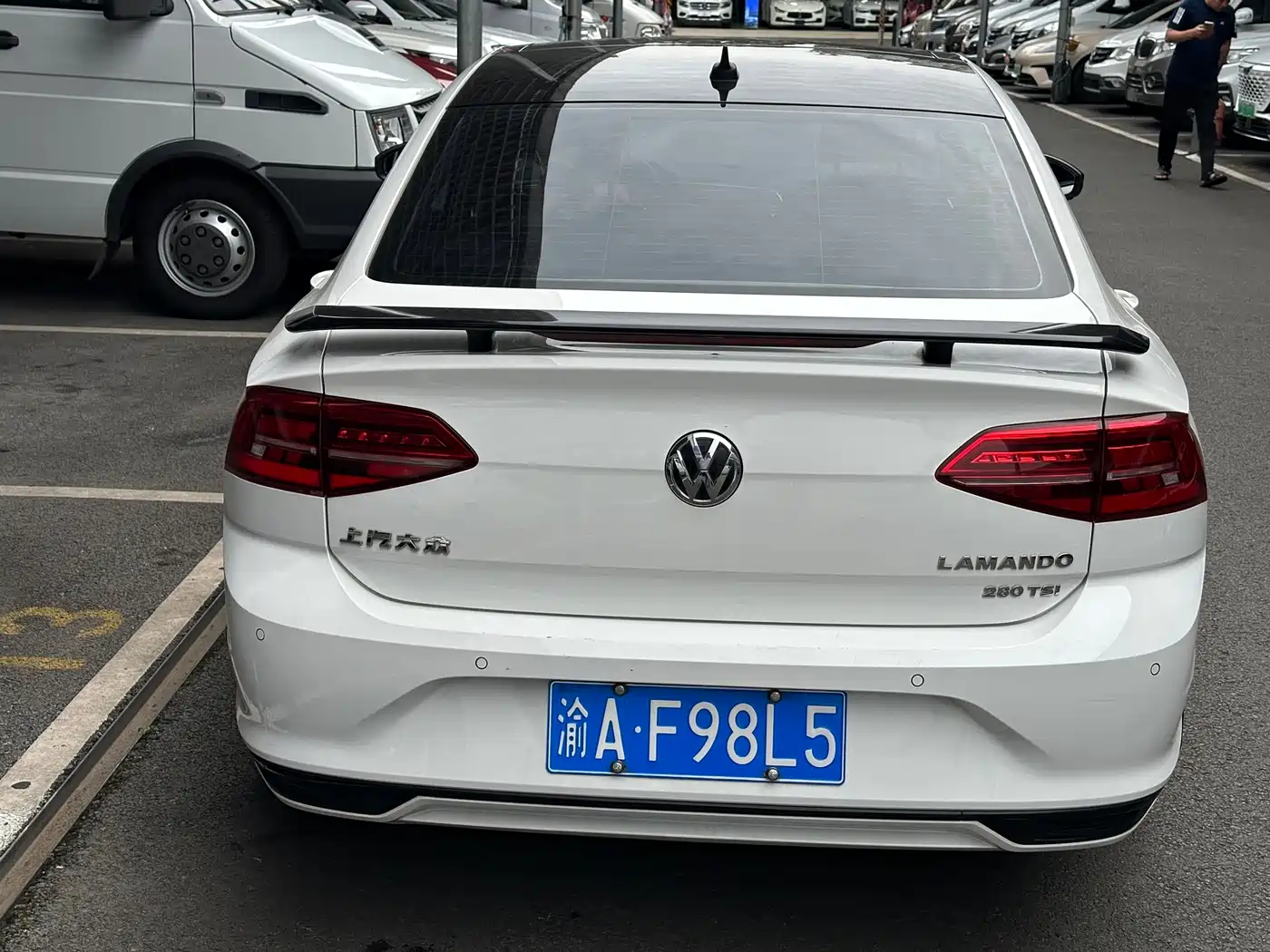 Volkswagen Lamando 2021 280TSI DSG Luxury Phantom Edition фото 6