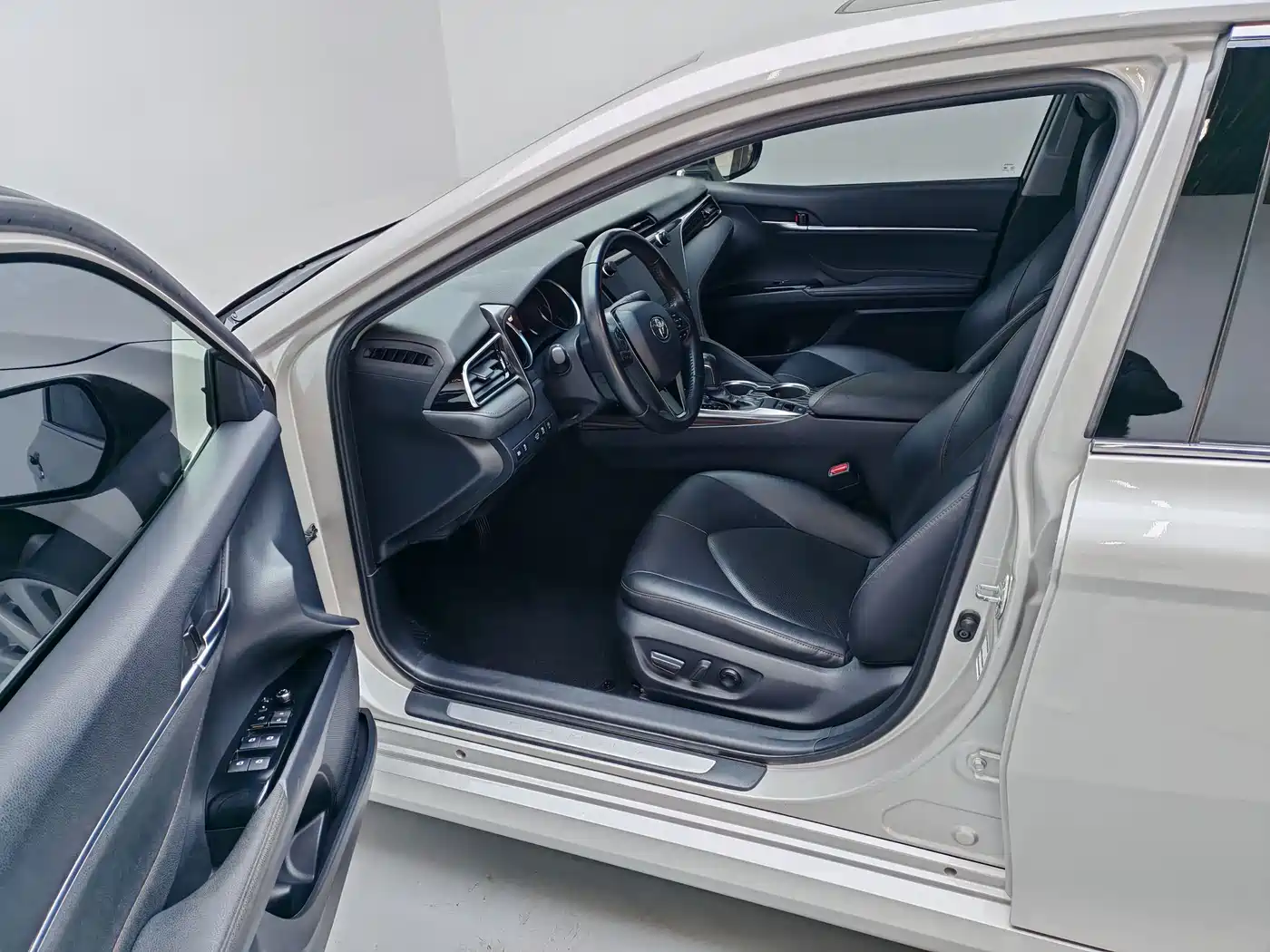Toyota Camry 2019 2.0G Luxury Edition China VI фото 6