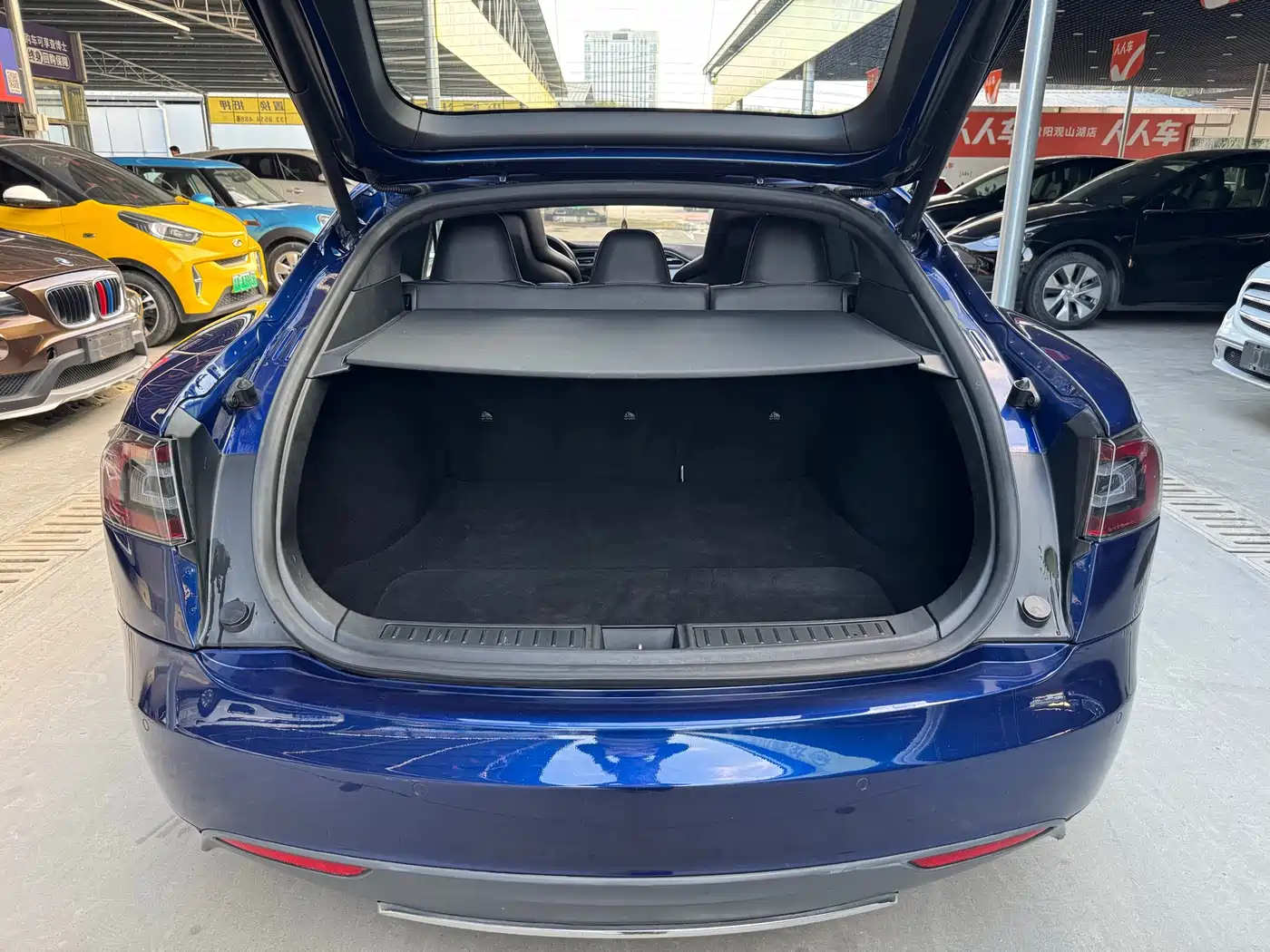 Фото 12 - Tesla Model S