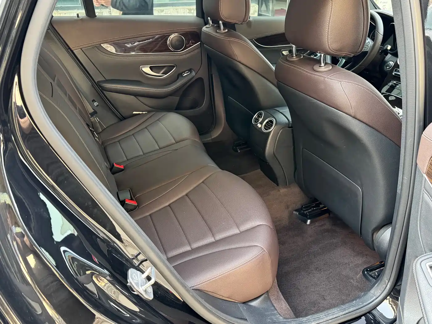 Mercedes-Benz GLC 2018 Facelift GLC 260 4MATIC Dynamic фото 10