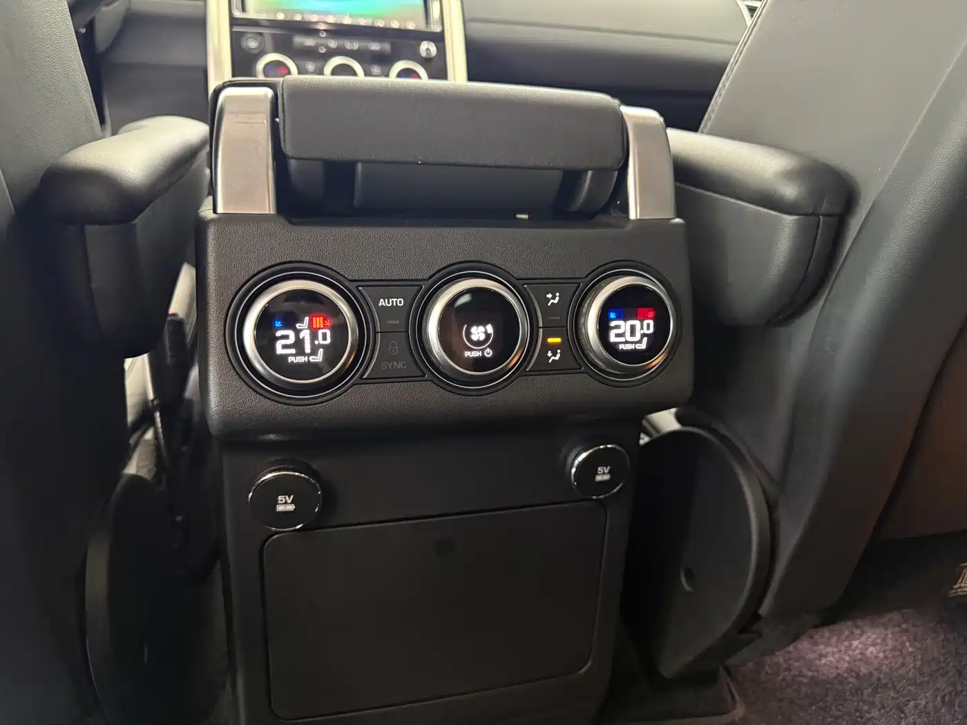 Land Rover Discovery 2018 3.0 SC V6 HSE фото 23