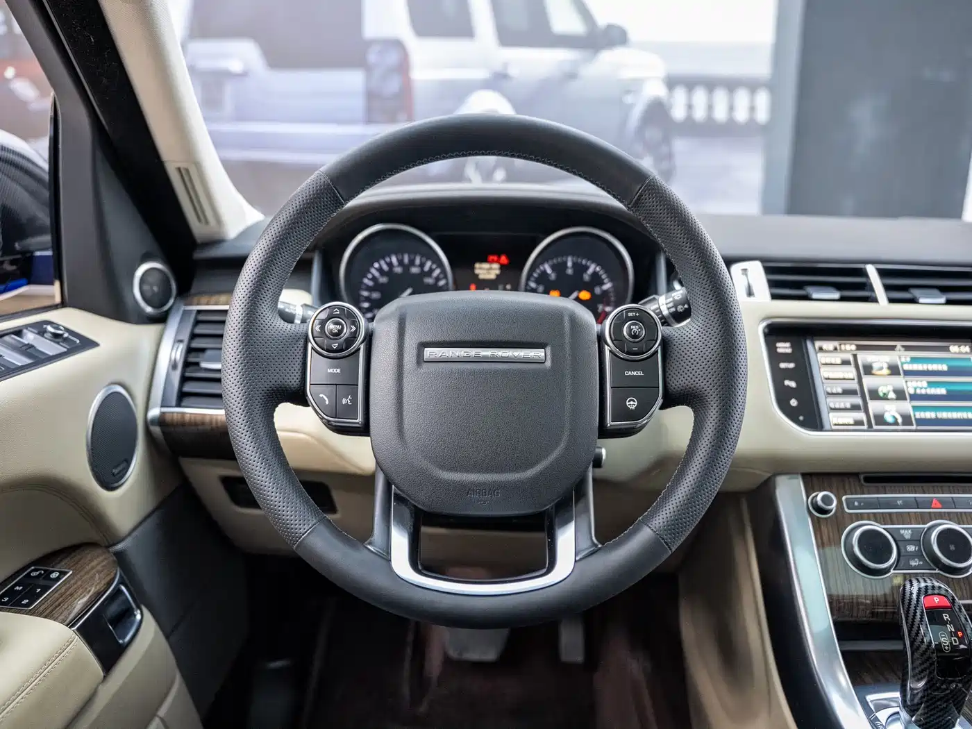 Land Rover Range Rover Sport 2014 3.0 SC V6 HSE фото 6