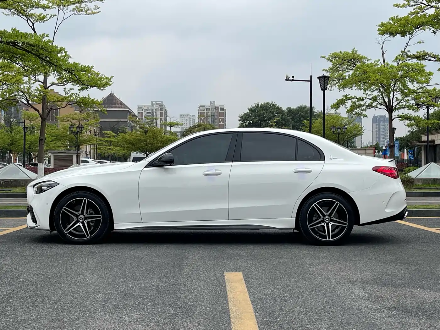 Mercedes-Benz C-Class 2025 C 260 L Night Sport Edition фото 7
