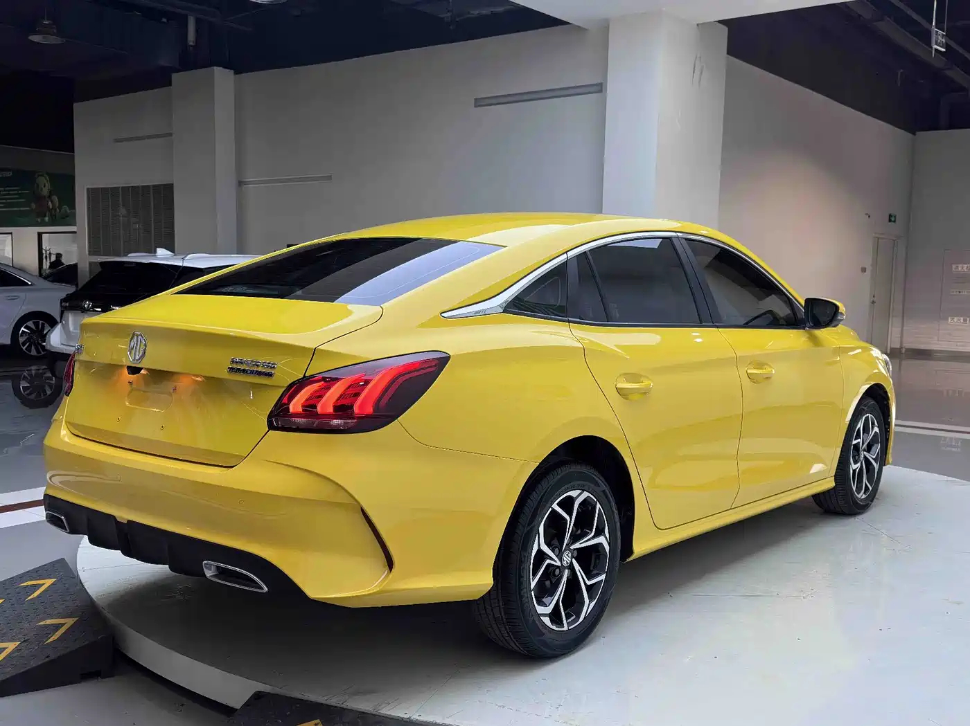 MG MG5
