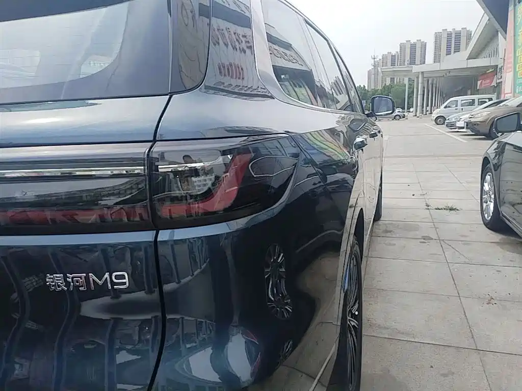 Geely Galaxy Galaxy M9 2025 230km 2WD Smart Edition фото 8