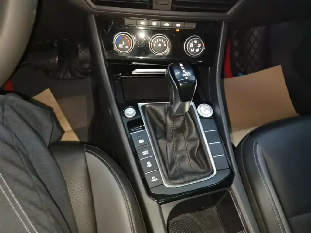 Volkswagen Sagitar 2021 280TSI DSG Comfort Smart Connect Edition фото 14