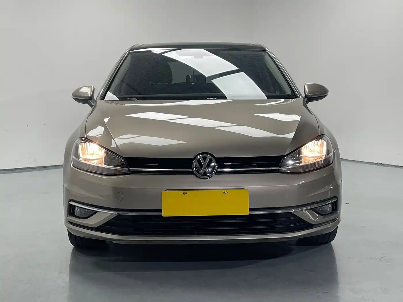 Volkswagen Golf 2018 230TSI Automatic Luxury фото 2