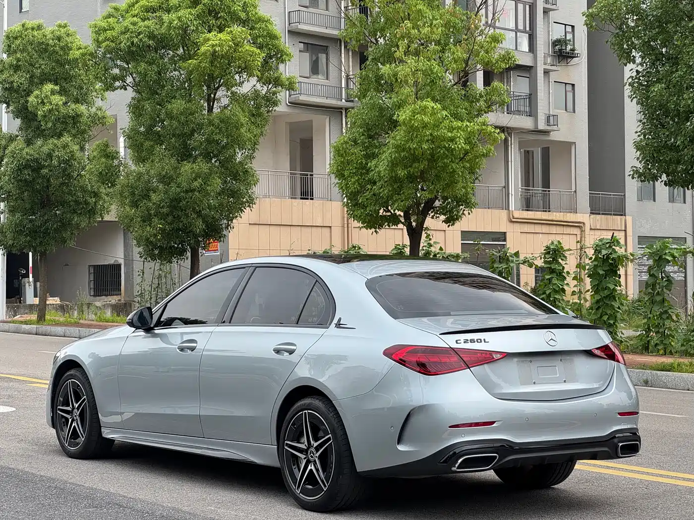Mercedes-Benz C-Class 2023 Facelift C 260 L Night Sport Edition фото 4